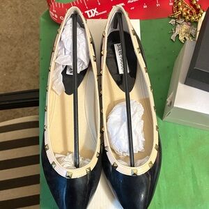 Steve Madden Black and Cream Studded Flats